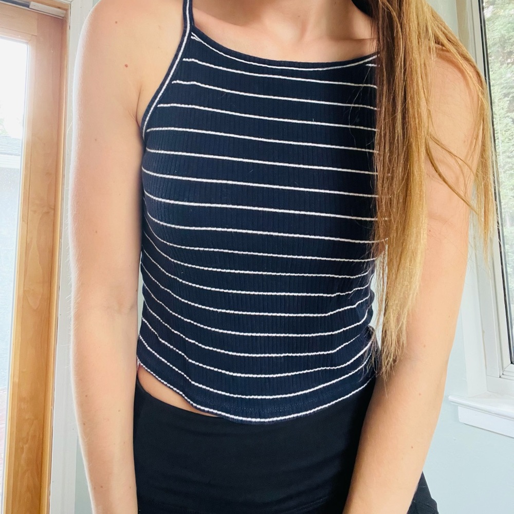Navy blue/ white stripped top
